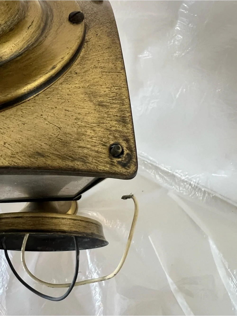 Traditional Brass Finish Wall Lantern Sconce - Gold Tone